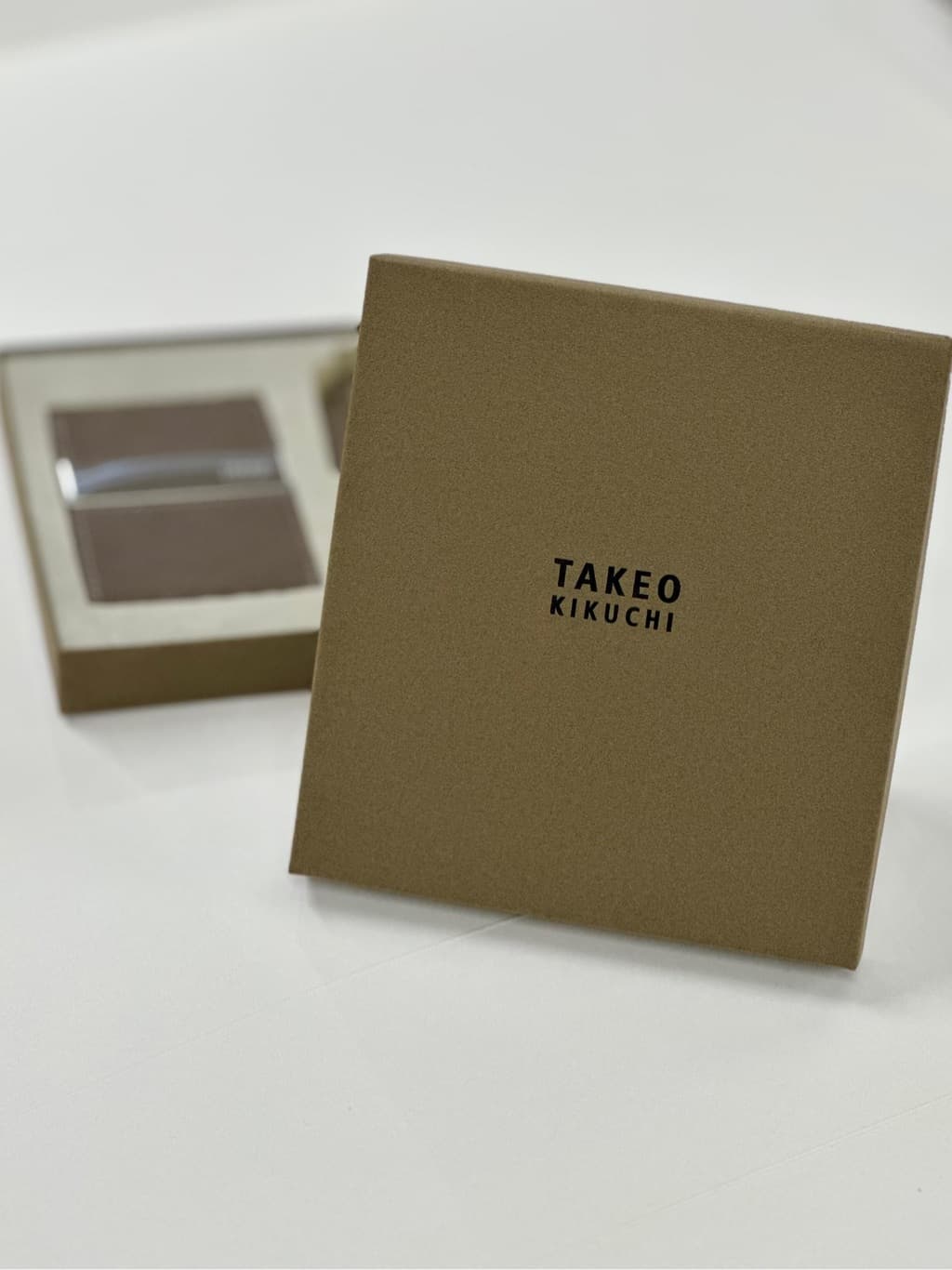 オノアサミさんの「TAKEO KIKUCHI｜」を使ったコーディネート