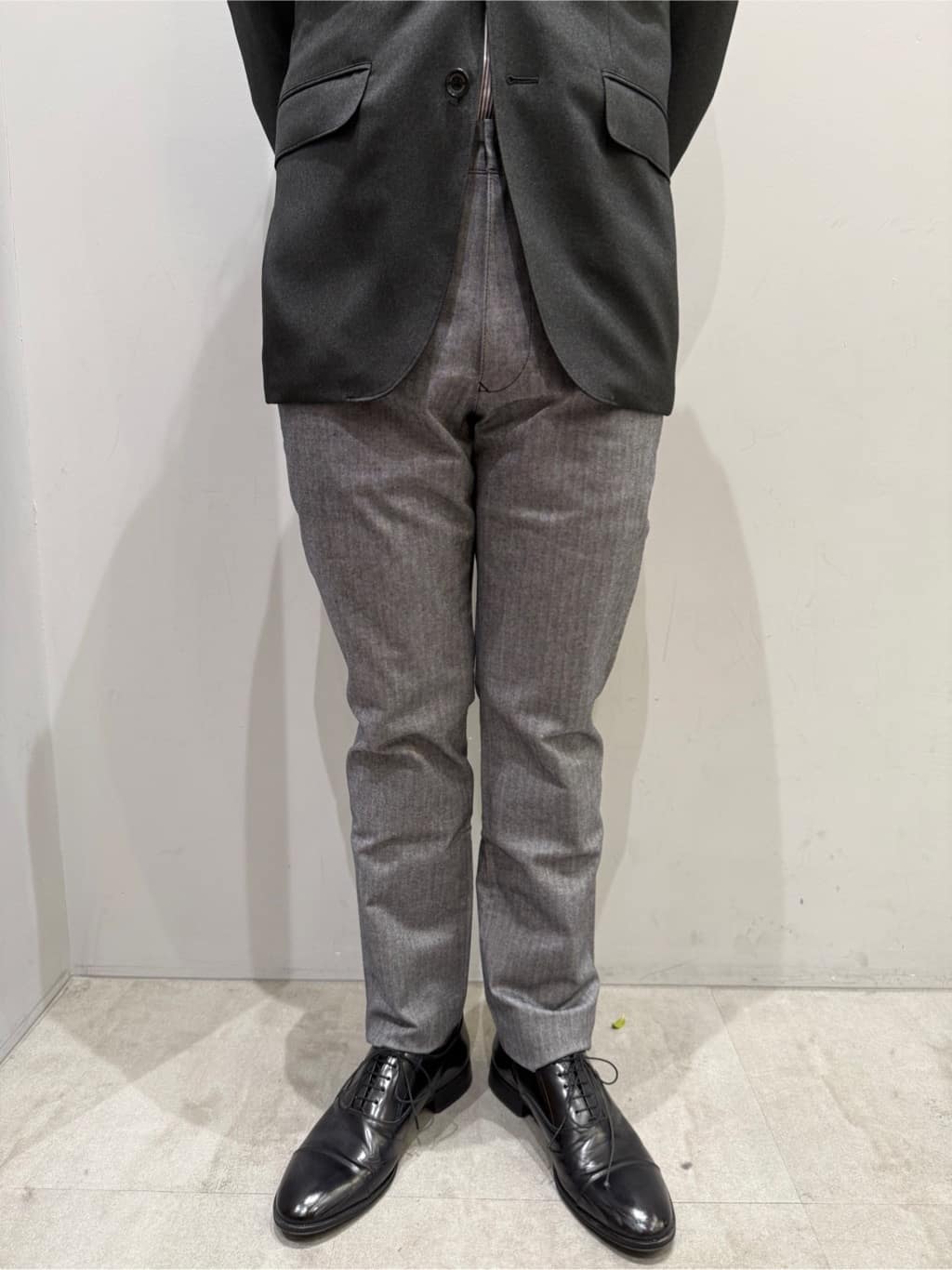 SHOTAさんの「TAKEO KIKUCHI｜【Made in JAPAN】播州織 ヘリンボン ストレート パンツ」を使ったコーディネート