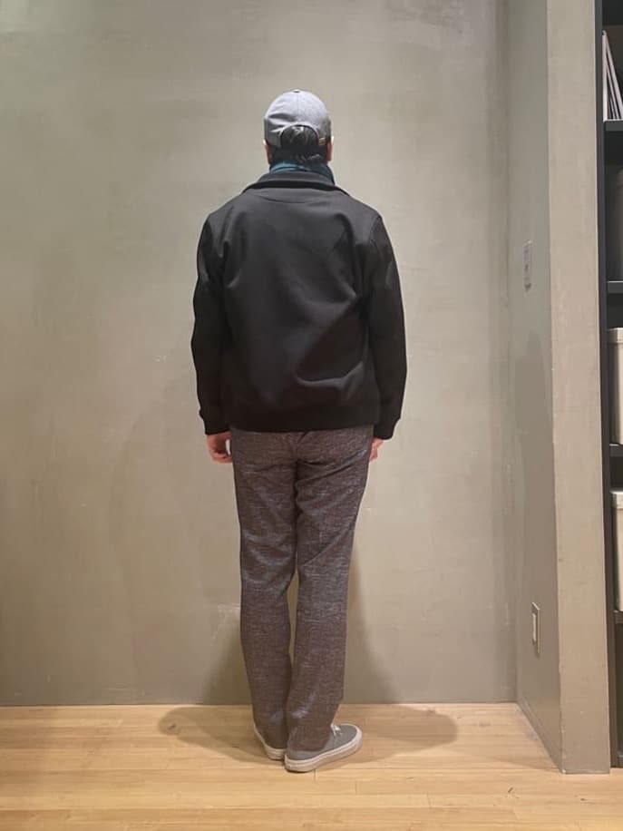 IMAIさんの「TAKEO KIKUCHI｜【ONOFF対応】TRダブルニット ストレッチパンツ」を使ったコーディネート