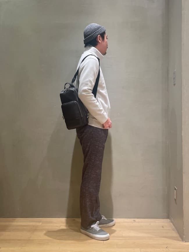 IMAIさんの「TAKEO KIKUCHI｜【ONOFF対応】TRダブルニット ストレッチパンツ」を使ったコーディネート