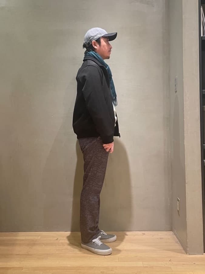 IMAIさんの「TAKEO KIKUCHI｜【ONOFF対応】TRダブルニット ストレッチパンツ」を使ったコーディネート