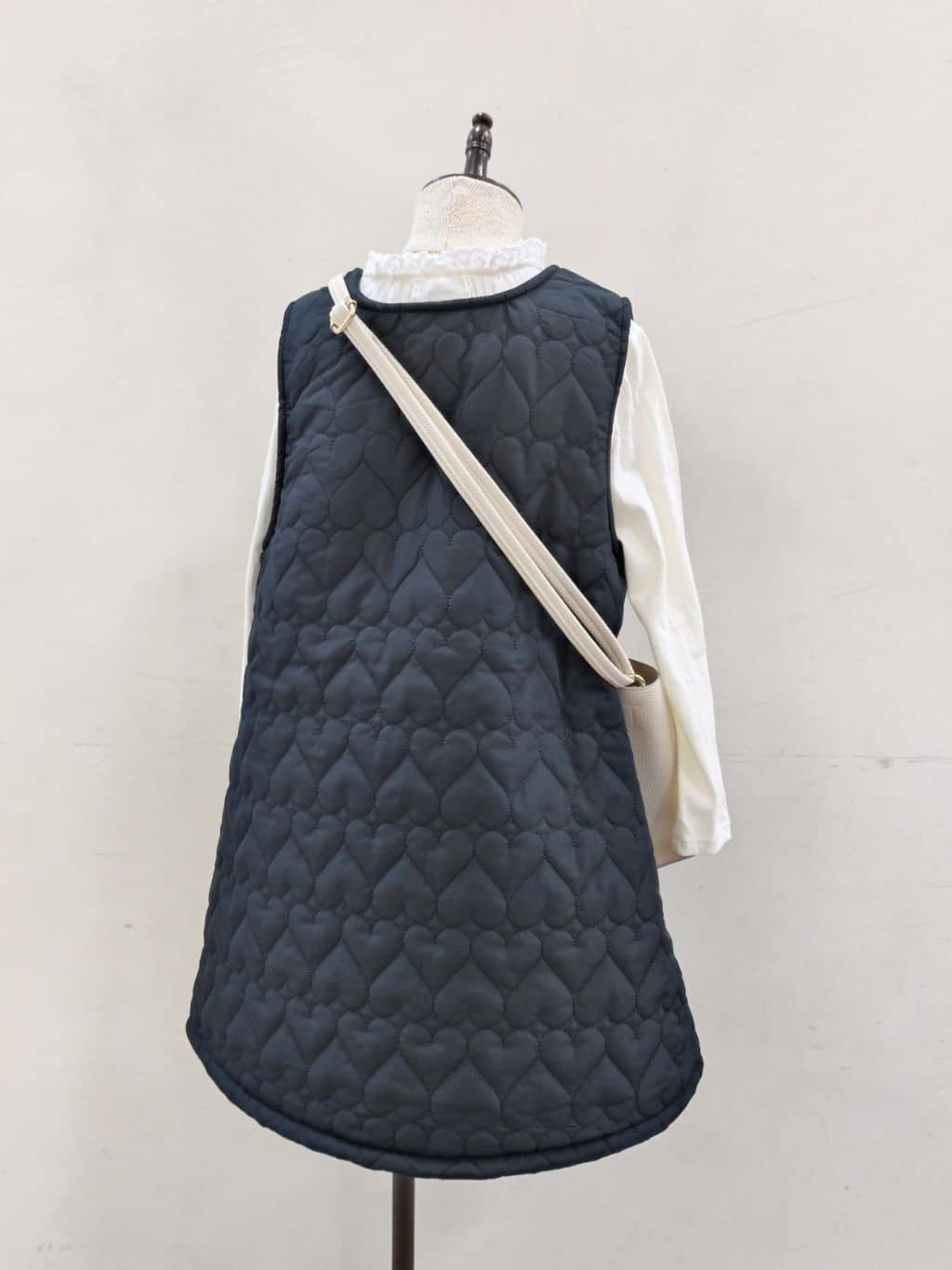 yuzuyamamaさんの「SHOO･LA･RUE｜◆【100-140cm/プチセレ】フリルレースでお上品に インナートップス」を使ったコーディネート