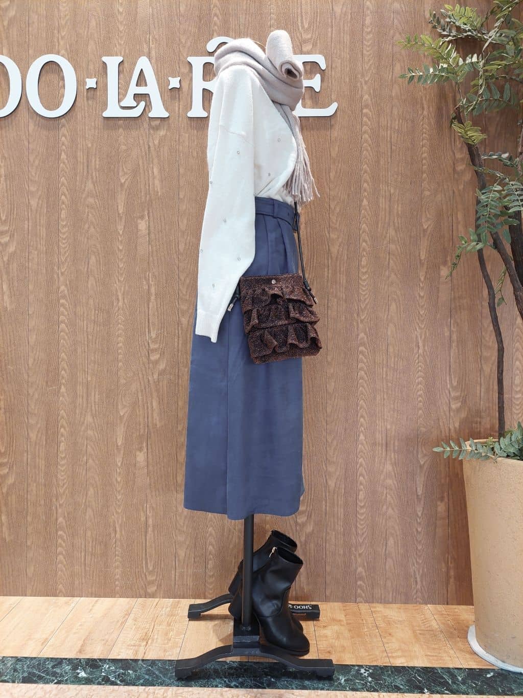 MARIEさんの「SHOO･LA･RUE｜」を使ったコーディネート
