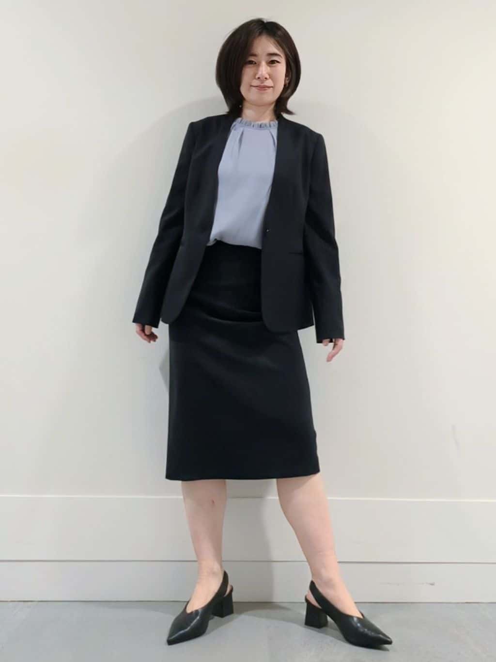 ミズタさんの「UNTITLED｜【洗える通勤スーツ】レジェールギャバ　ストレッチカラーレスジャケット」を使ったコーディネート