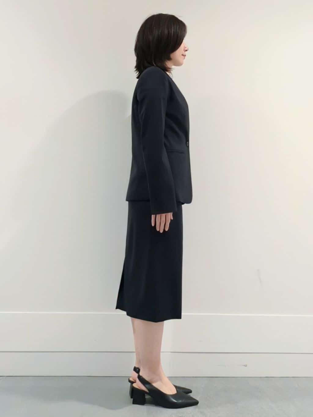 ミズタさんの「UNTITLED｜【洗える通勤スーツ】レジェールギャバ　ストレッチカラーレスジャケット」を使ったコーディネート