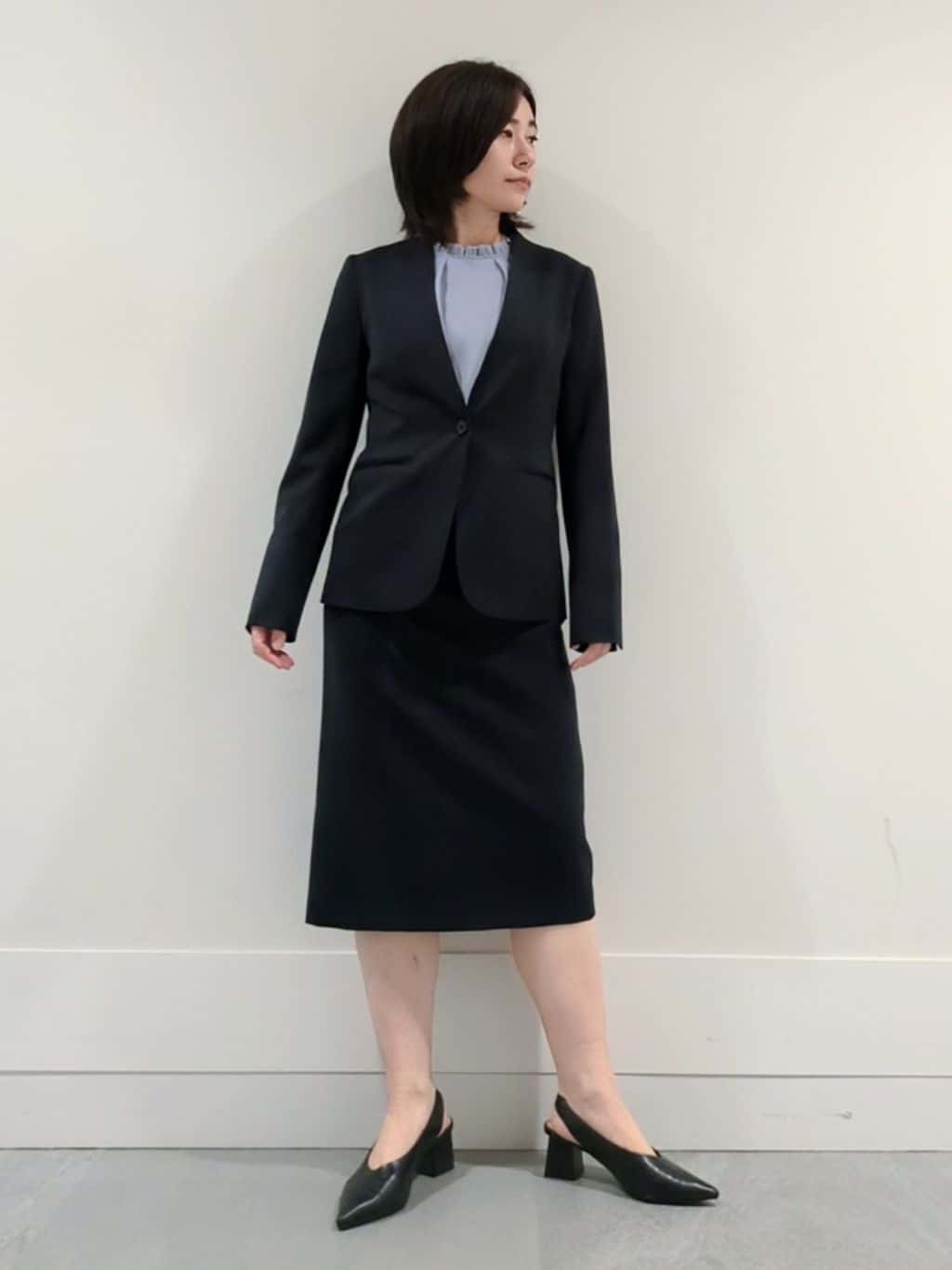 ミズタさんの「UNTITLED｜【洗える通勤スーツ】レジェールギャバ　ストレッチカラーレスジャケット」を使ったコーディネート