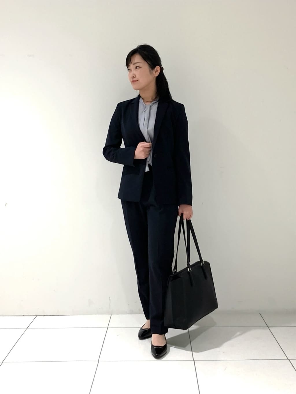 momokoさんの「INDIVI｜【洗える／UVケア／スーツ】ストレッチテーラードカラージャケット」を使ったコーディネート