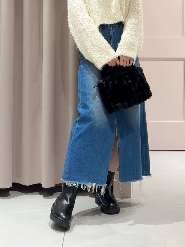 RINAさんの「ESPERANZA｜2WAY トート ショルダーバッグ ファー」を使ったコーディネート