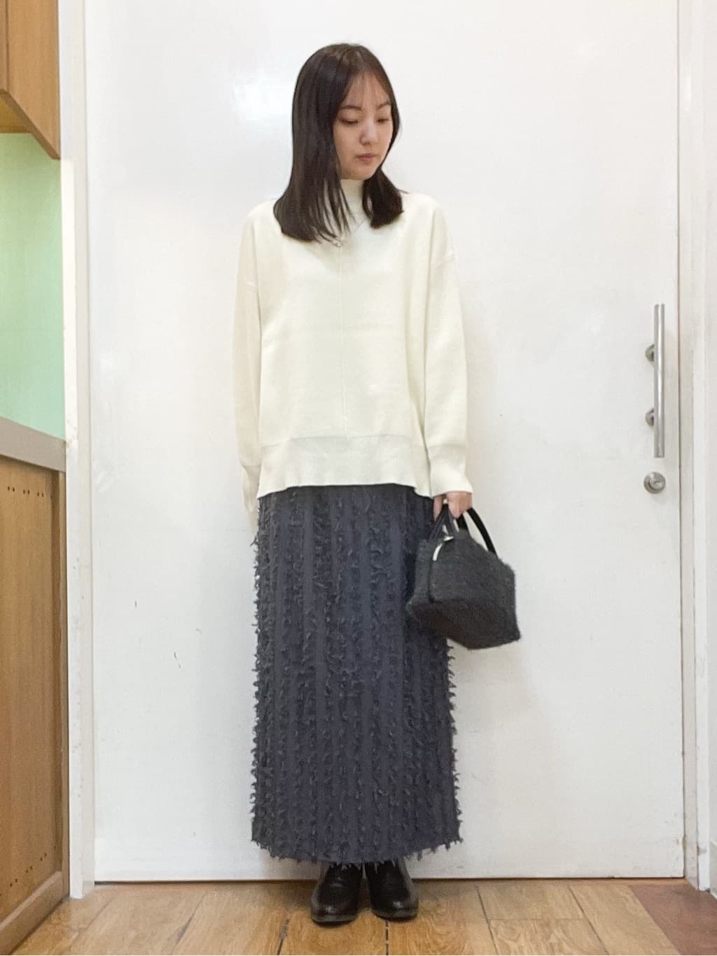 sakiさんの「SHOO･LA･RUE｜◆【洗える/ちくちくしにくい/静電気軽減】スウェットライク ハイネックニット」を使ったコーディネート