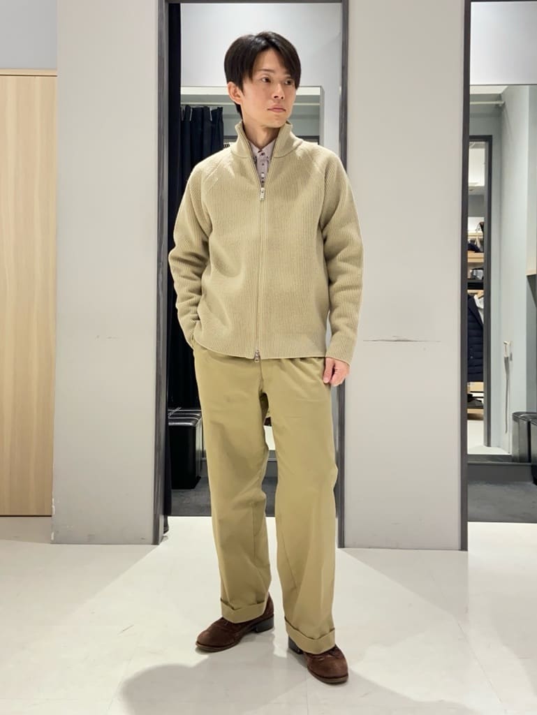 わいずみさんの「TAKEO KIKUCHI｜ハットモチーフ ジャカード ストライプ シャツ」を使ったコーディネート