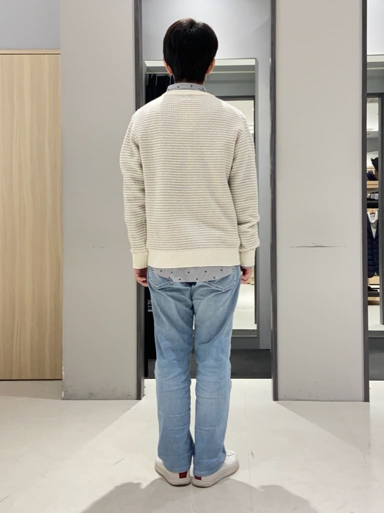 わいずみさんの「TAKEO KIKUCHI｜ハットモチーフ ジャカード ストライプ シャツ」を使ったコーディネート