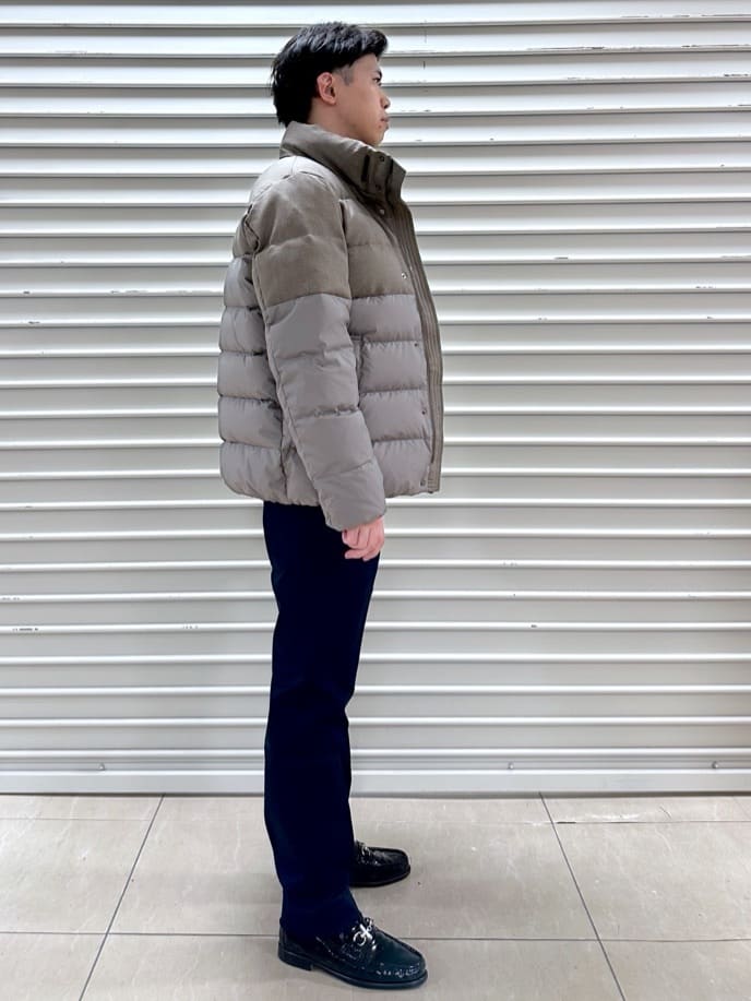 イッシーさんの「TAKEO KIKUCHI｜【オフィスカジュアル対応】ドレス チノパンツ」を使ったコーディネート