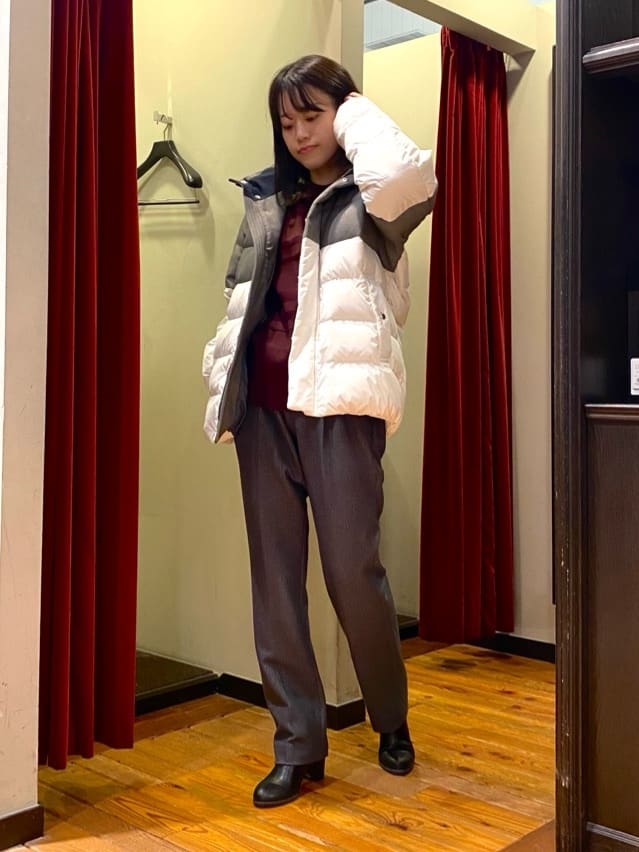 かわぴーさんの「TAKEO KIKUCHI｜【DOWN FABRIC】ダウンファブリック ドレスパンツ / セットアップ対応」を使ったコーディネート