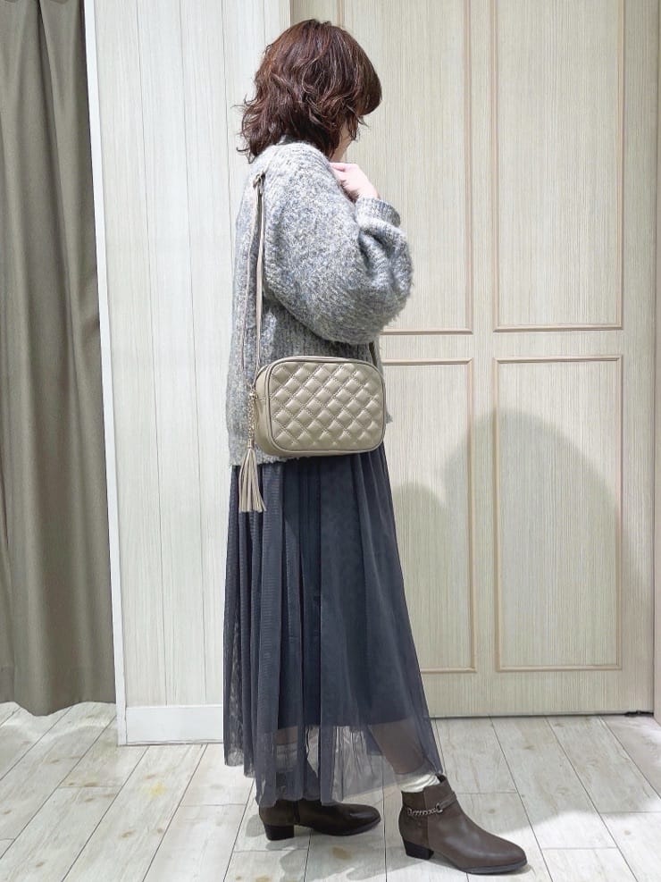 kaneさんの「SHOO･LA･RUE｜◆【セレモニーからデイリーまで】女性らしさあふれる チュールスカート」を使ったコーディネート