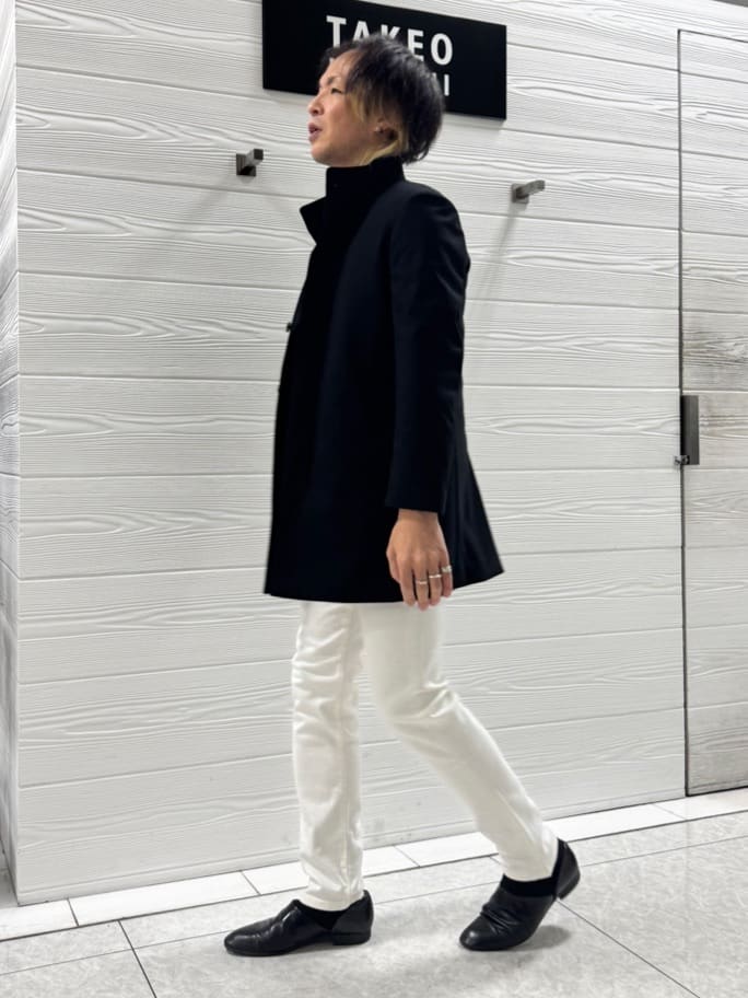 井出恭輔さんの「TAKEO KIKUCHI｜【Sサイズ～】ストレッチ デニム パンツ」を使ったコーディネート