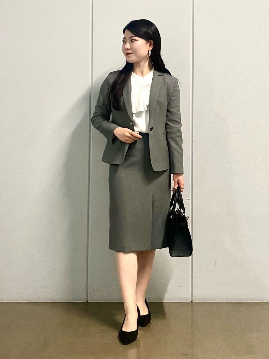 misakiさんの「INDIVI｜フラワーコサージュ」を使ったコーディネート