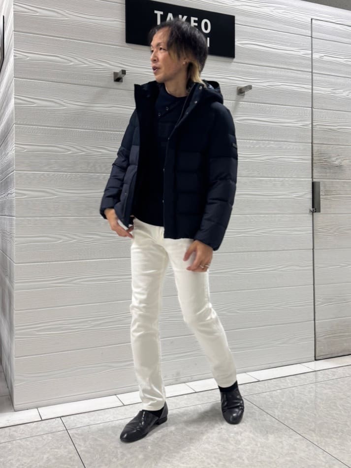 井出恭輔さんの「TAKEO KIKUCHI｜【Sサイズ～】ストレッチ デニム パンツ」を使ったコーディネート