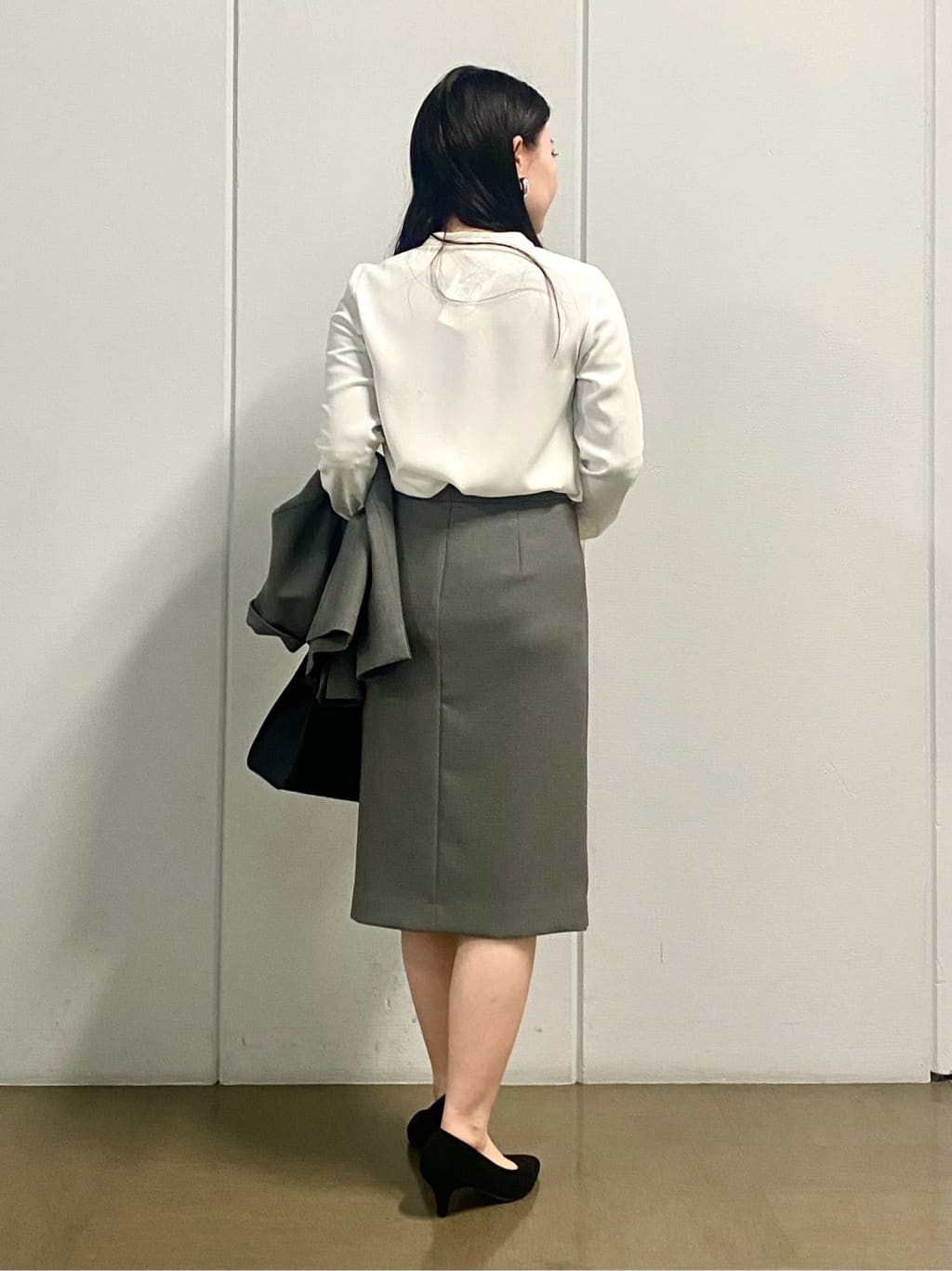 misakiさんの「INDIVI｜フラワーコサージュ」を使ったコーディネート