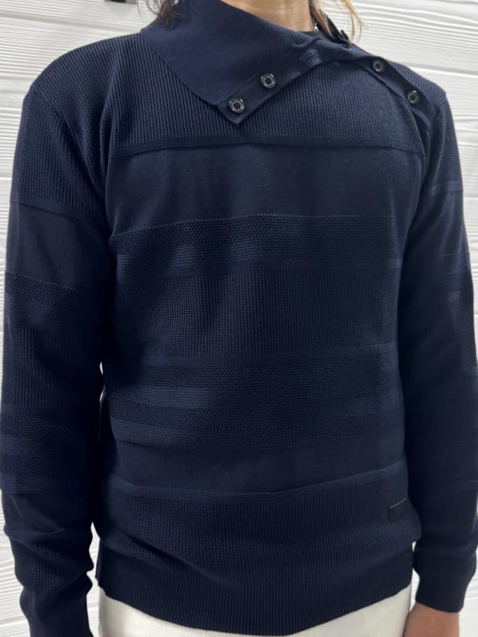 井出恭輔さんの「TAKEO KIKUCHI｜【DOWN FABRIC】ダウンファブリック スタンドカラーブルゾン」を使ったコーディネート
