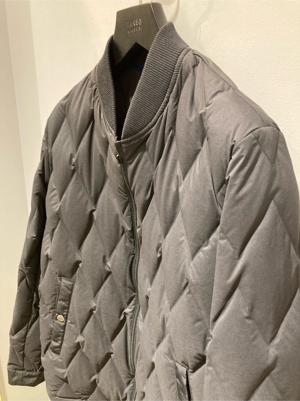 シュンさんの「TAKEO KIKUCHI｜【Made in JAPAN】播州織 ストレッチ パンツ」を使ったコーディネート