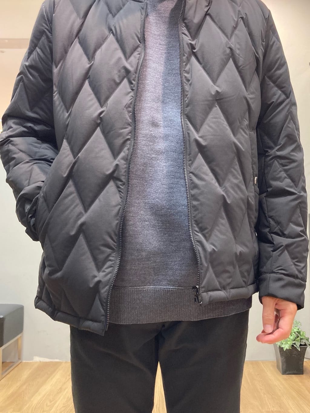 シュンさんの「TAKEO KIKUCHI｜【Made in JAPAN】播州織 ストレッチ パンツ」を使ったコーディネート