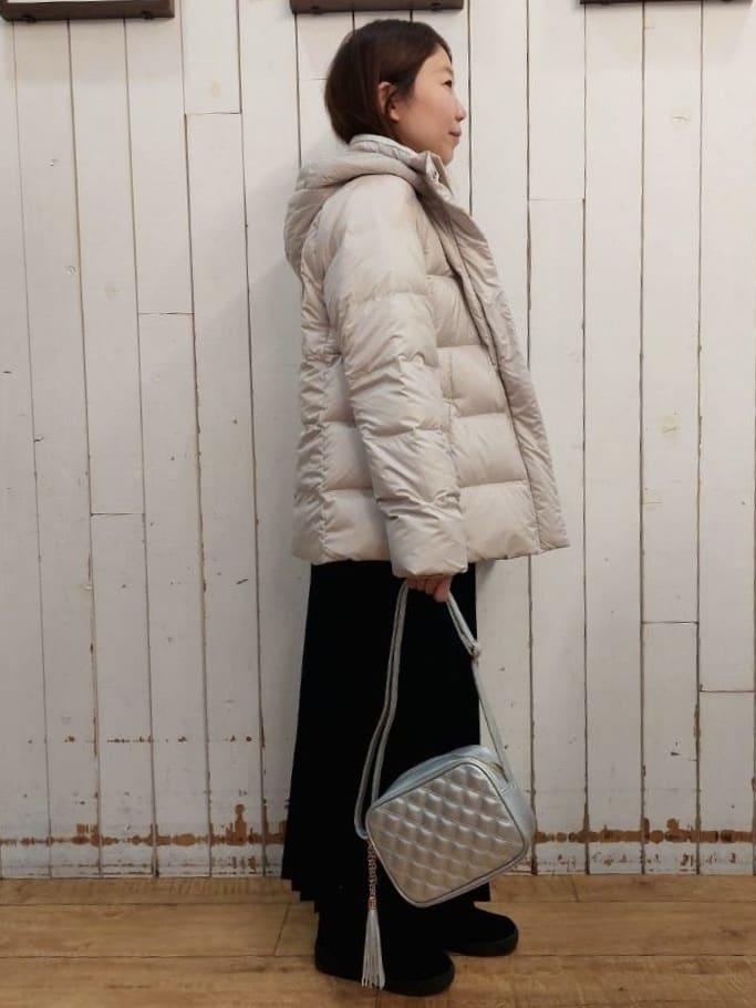 ジュンさんの「SHOO･LA･RUE｜◆【洗える】上品で華やかに アンジェリーナ ドルマンニット」を使ったコーディネート