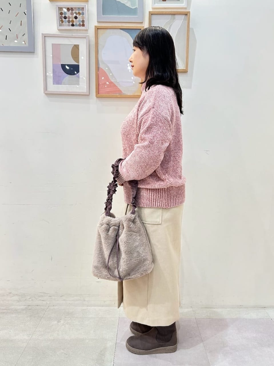 vanseさんの「SHOO･LA･RUE｜◆肌触り柔らか ベロアモール モックネックニット」を使ったコーディネート