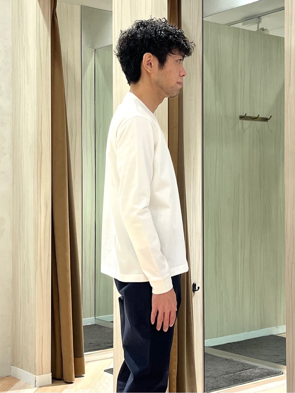 URAさんの「TAKEO KIKUCHI｜【全7サイズ&times;8色展開！】トップマルチヘリンボン パンツ」を使ったコーディネート