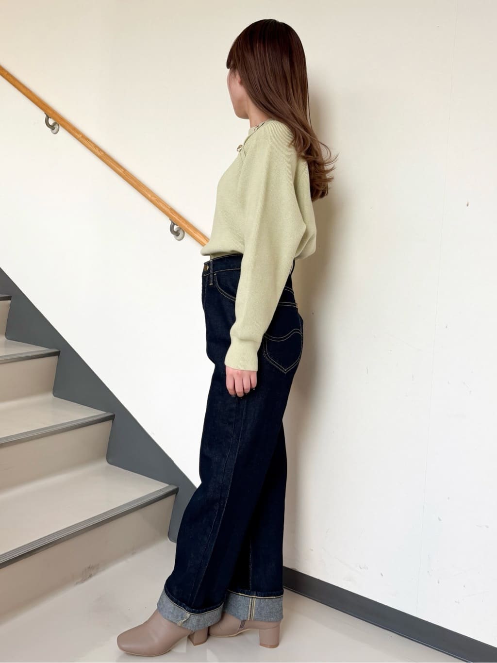 momoさんの「grove｜【Lee&times;grove別注】STRAIGHT DENIM PANTS」を使ったコーディネート