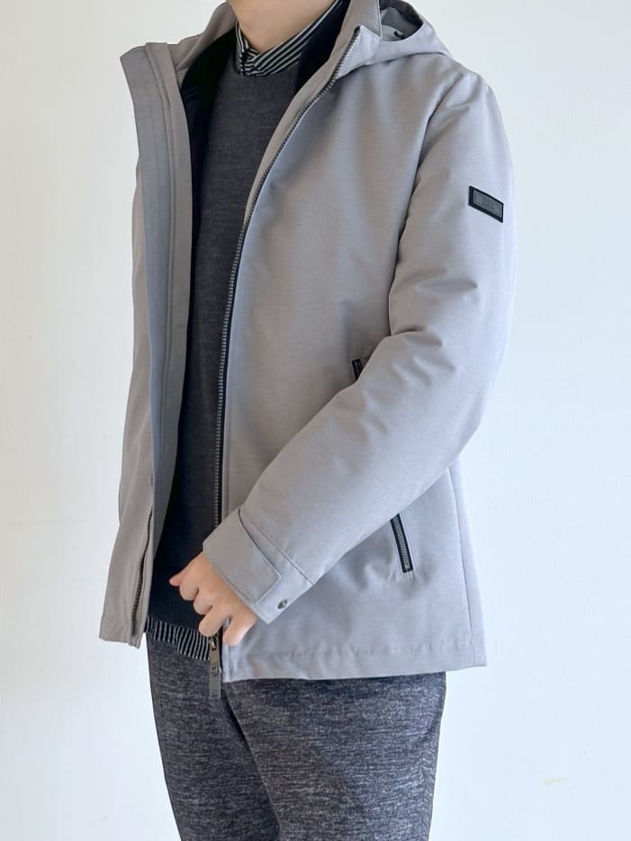 イッシーさんの「TAKEO KIKUCHI｜【ONOFF対応】TRダブルニット ストレッチパンツ」を使ったコーディネート
