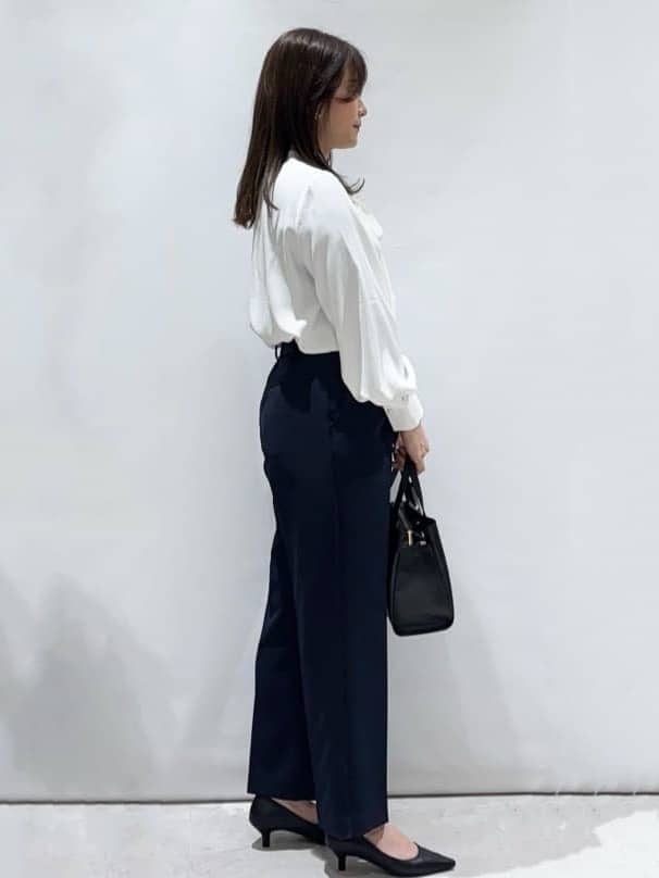 まみさんの「OPAQUE.CLIP｜《通勤／セットアップ対応》Vネックジャケット／ダブルクロス【洗濯機洗い可】」を使ったコーディネート