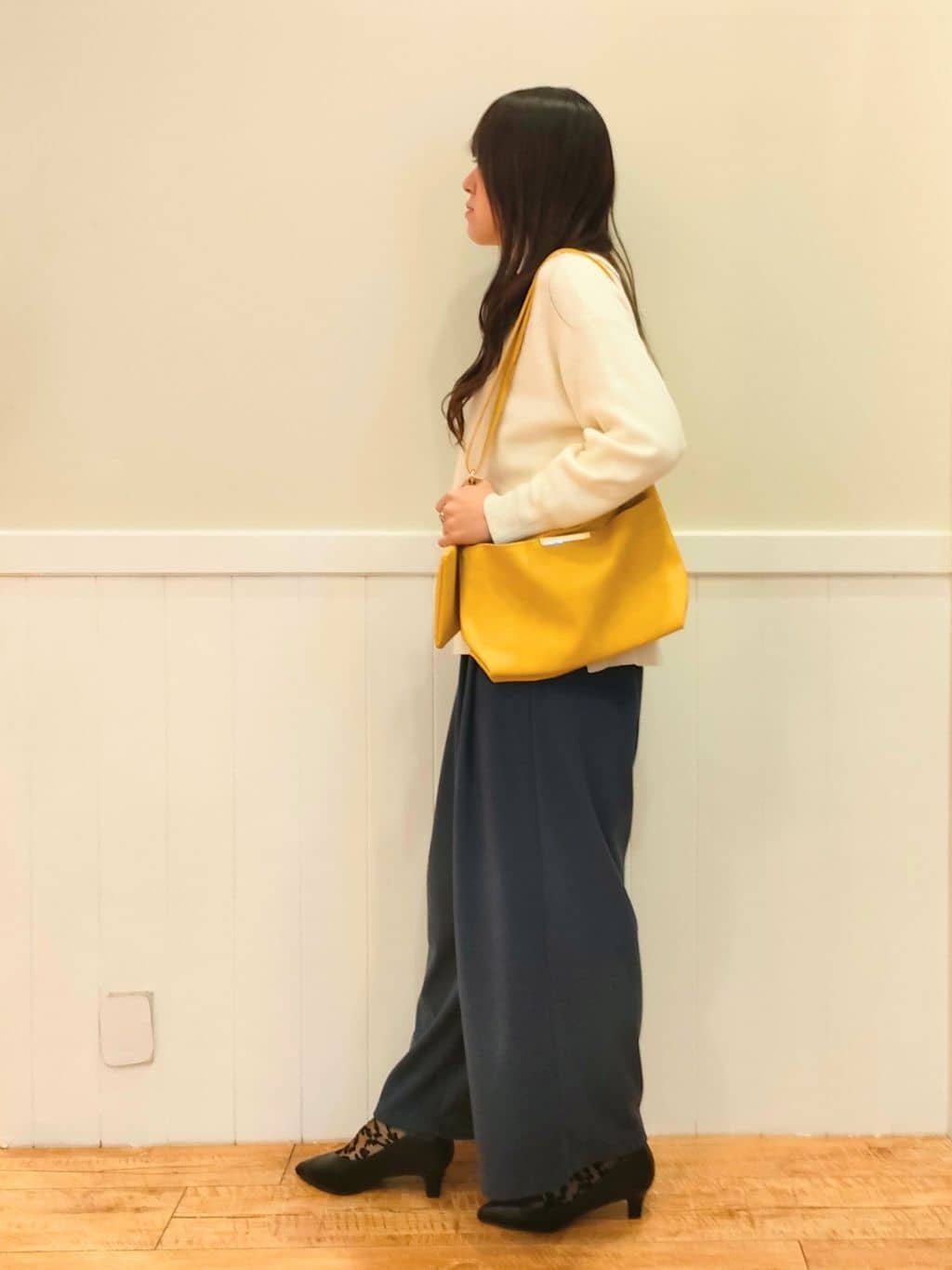 NMさんの「SHOO･LA･RUE｜◆【洗える/ちくちくしにくい/静電気軽減】スウェットライク ハイネックニット」を使ったコーディネート