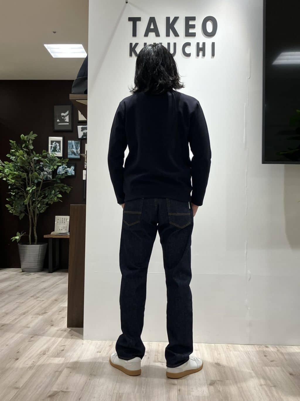 Mr.kさんの「TAKEO KIKUCHI｜【モンスターストレッチ】日本製 ワンウォッシュ デニムパンツ」を使ったコーディネート
