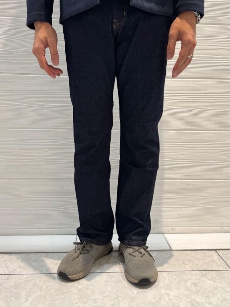 井出恭輔さんの「TAKEO KIKUCHI｜【DOWN FABRIC】ダウンファブリック スタンドカラーブルゾン」を使ったコーディネート