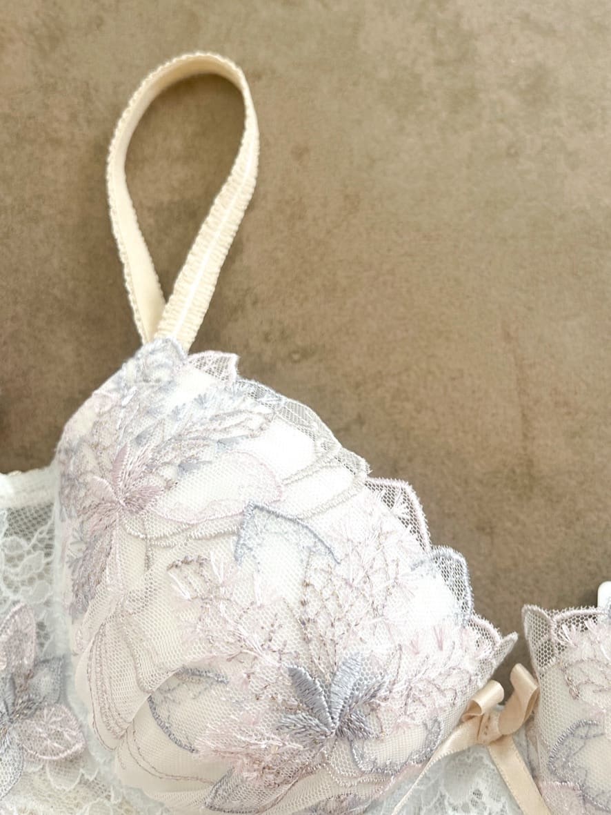 Umeさんの「Risa Magli｜ジェシカ ブラジャー（B-D）＜スウィートリッチ＞」を使ったコーディネート