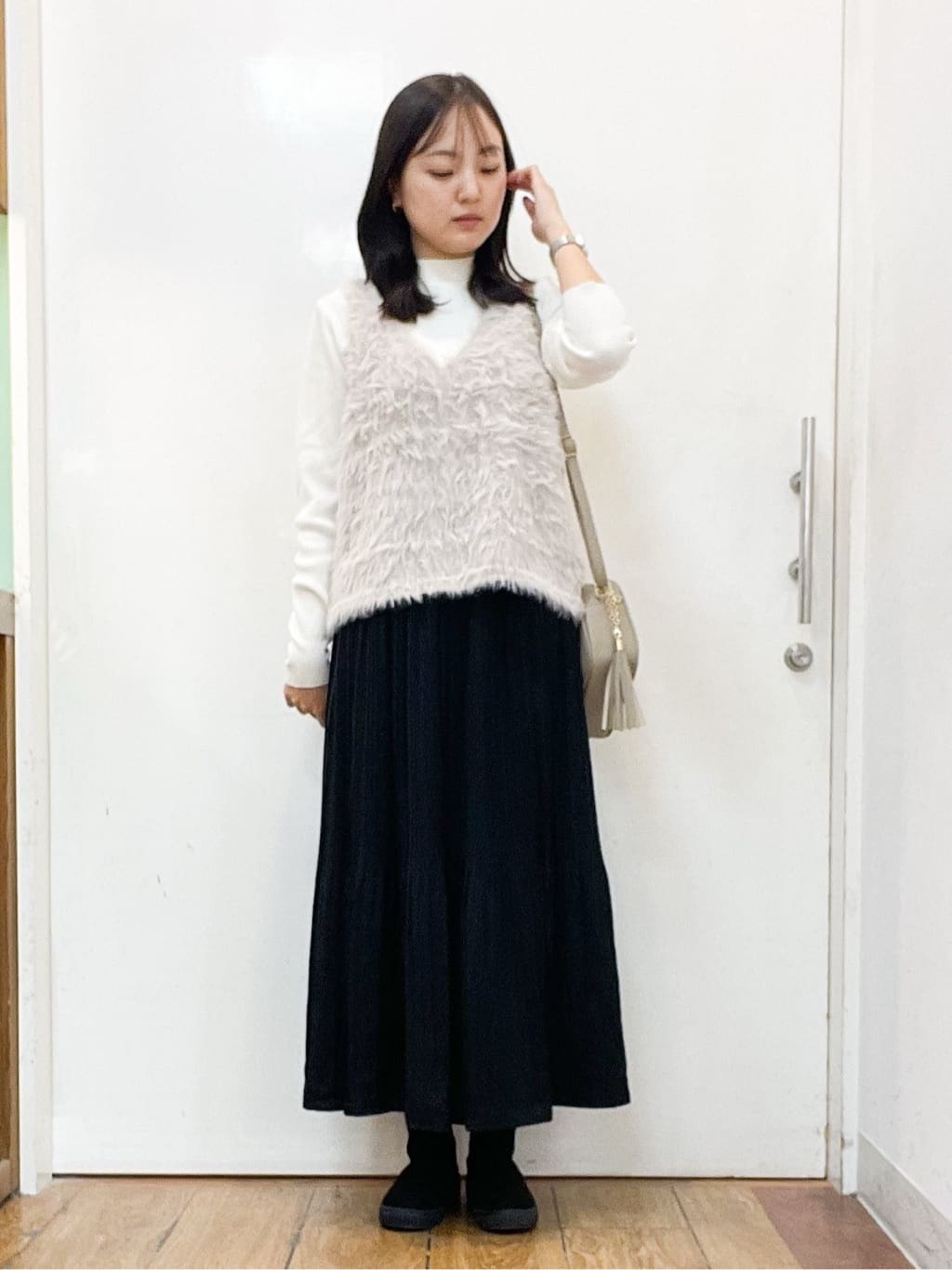 sakiさんの「SHOO･LA･RUE｜◆【セレモニーにも】ひらりと揺れる上品シルエット サテンプリーツスカート」を使ったコーディネート
