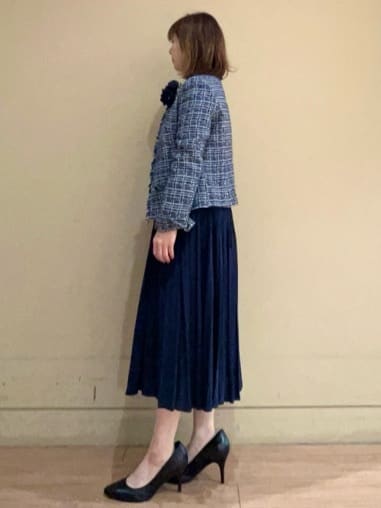Juneさんの「UNTITLED｜◆【入卒/セレモニー/通勤】ラメツイード ノーカラージャケット」を使ったコーディネート