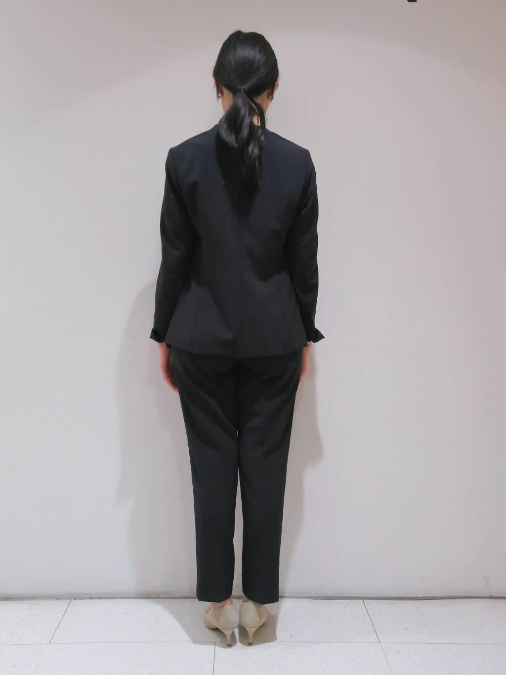 ayanoさんの「INDIVI｜【洗える／UVケア／スーツ】ストレッチノーカラージャケット」を使ったコーディネート