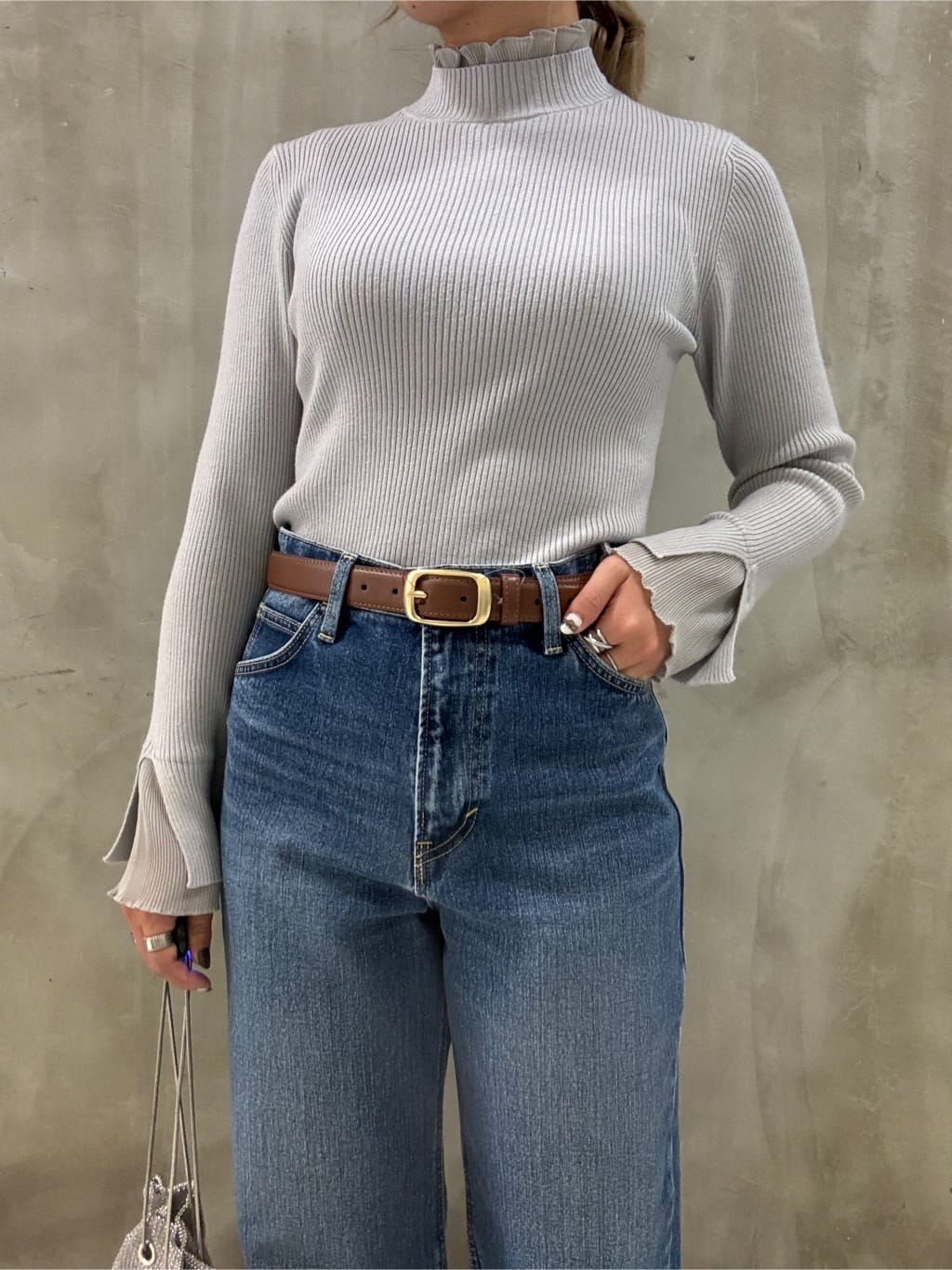 minaさんの「grove｜【Lee&times;grove別注】STRAIGHT DENIM PANTS」を使ったコーディネート