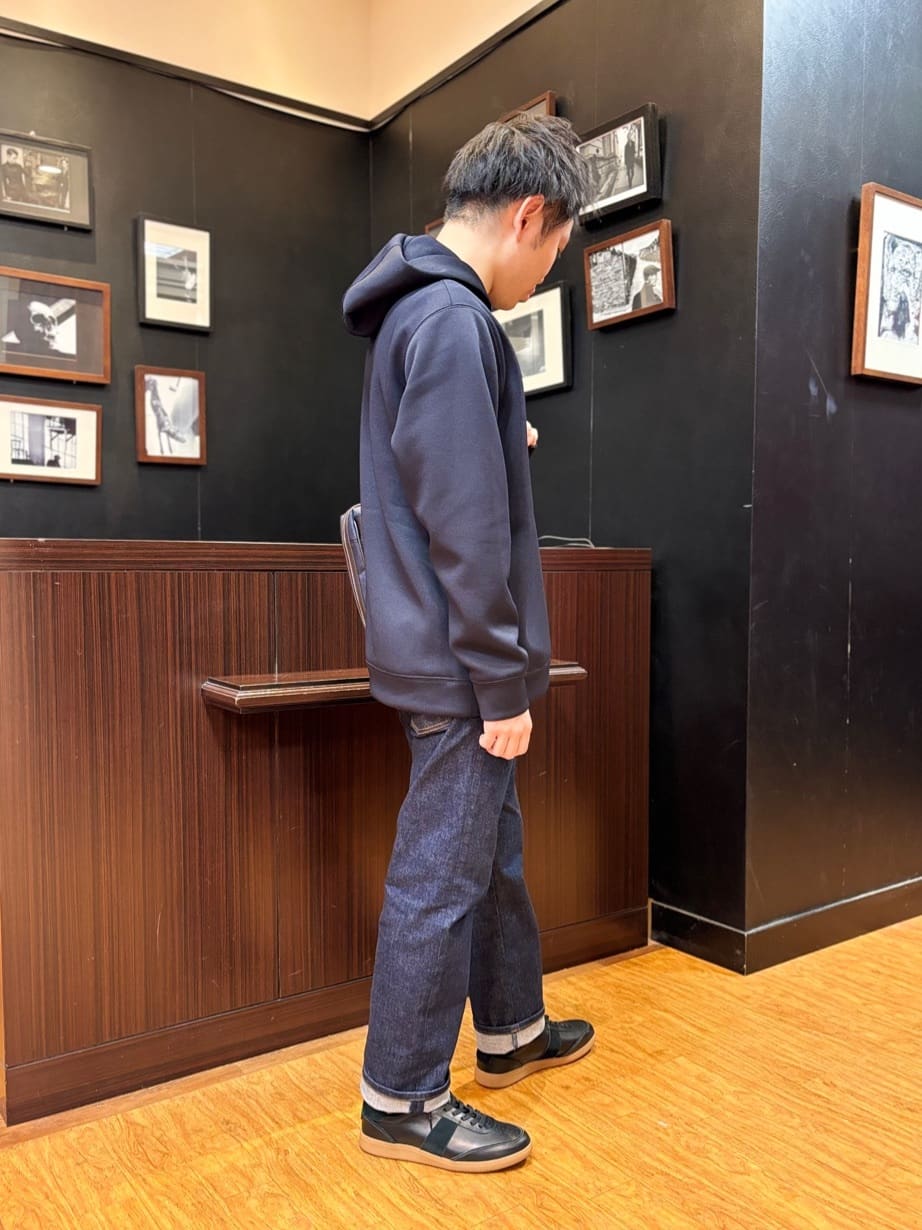KEIさんの「TAKEO KIKUCHI｜◆ヘアラインスリム ワンショルダーバッグ」を使ったコーディネート