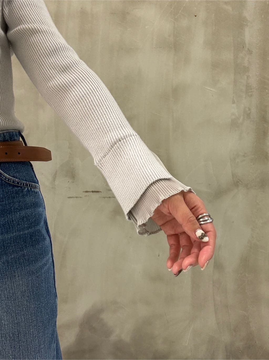 minaさんの「grove｜【Lee&times;grove別注】STRAIGHT DENIM PANTS」を使ったコーディネート