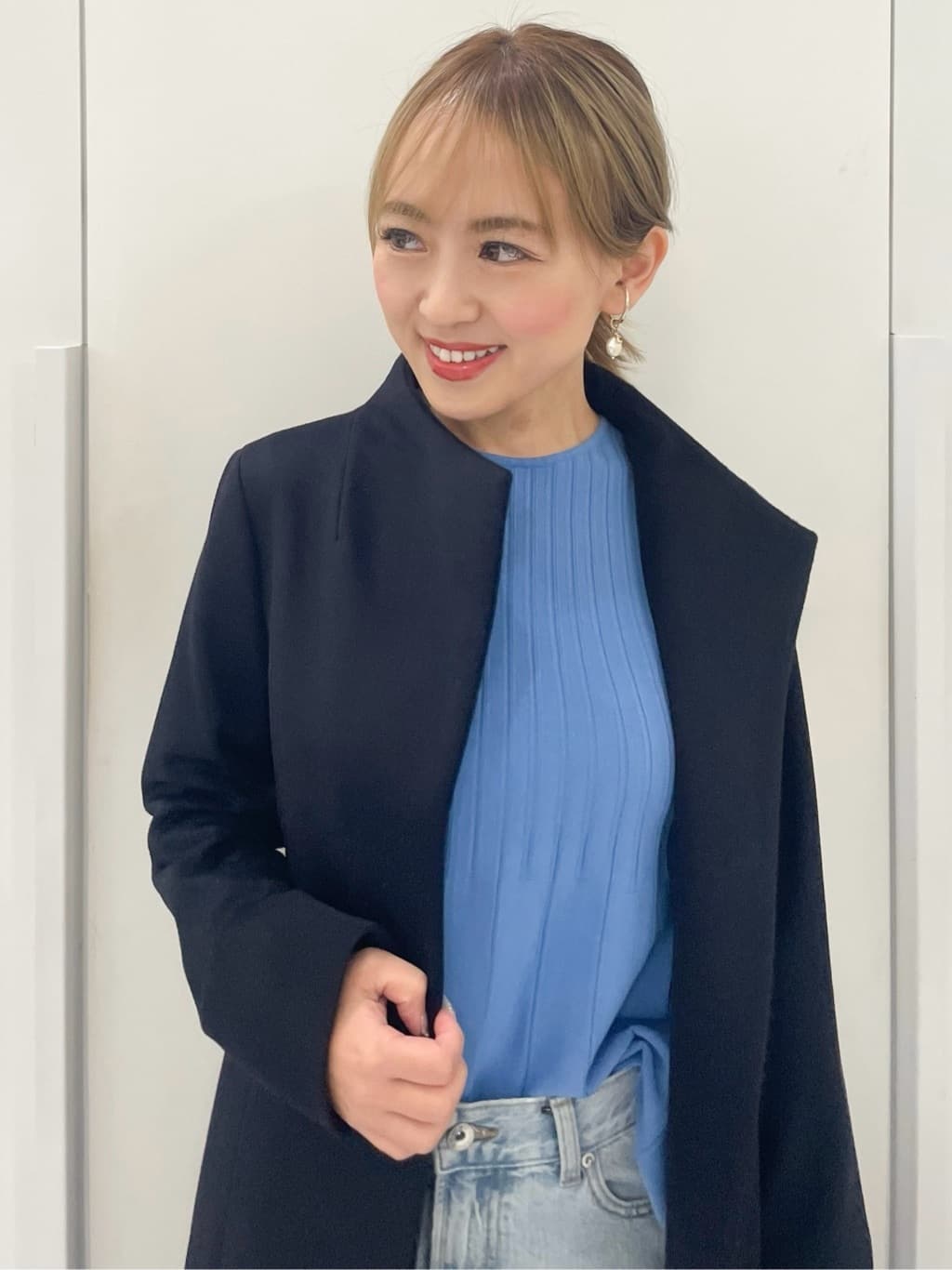 chiiさんの「COUP DE CHANCE｜【カシミヤ混／日本製】Iラインスタンドウィングカラーコート」を使ったコーディネート