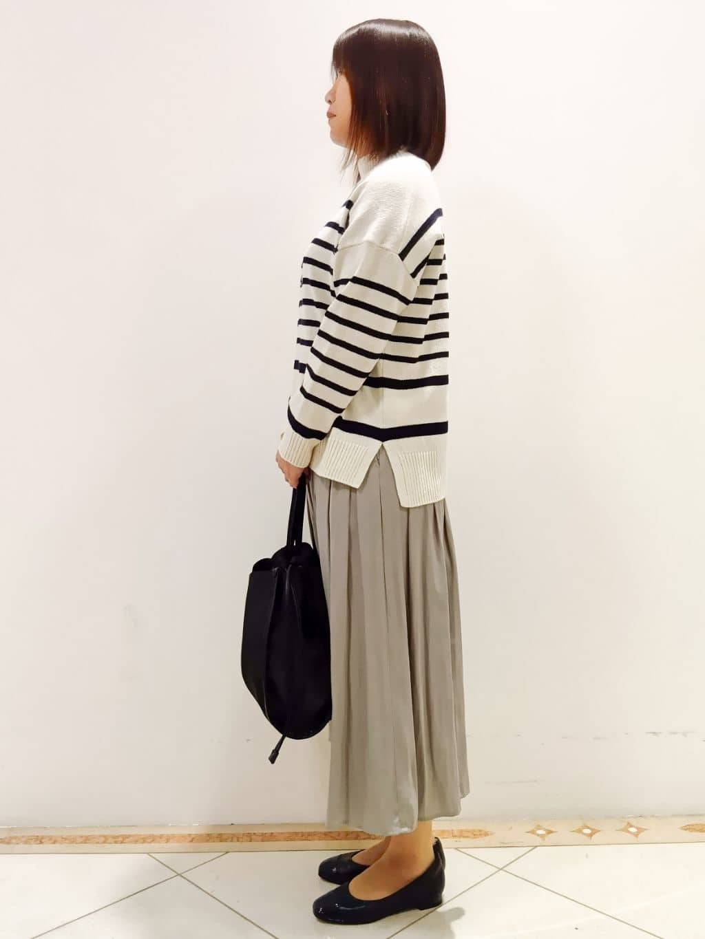 tomoさんの「Reflect｜◆【手洗い可／ウエスト総ゴム】シャンブレースカーチョパンツ」を使ったコーディネート