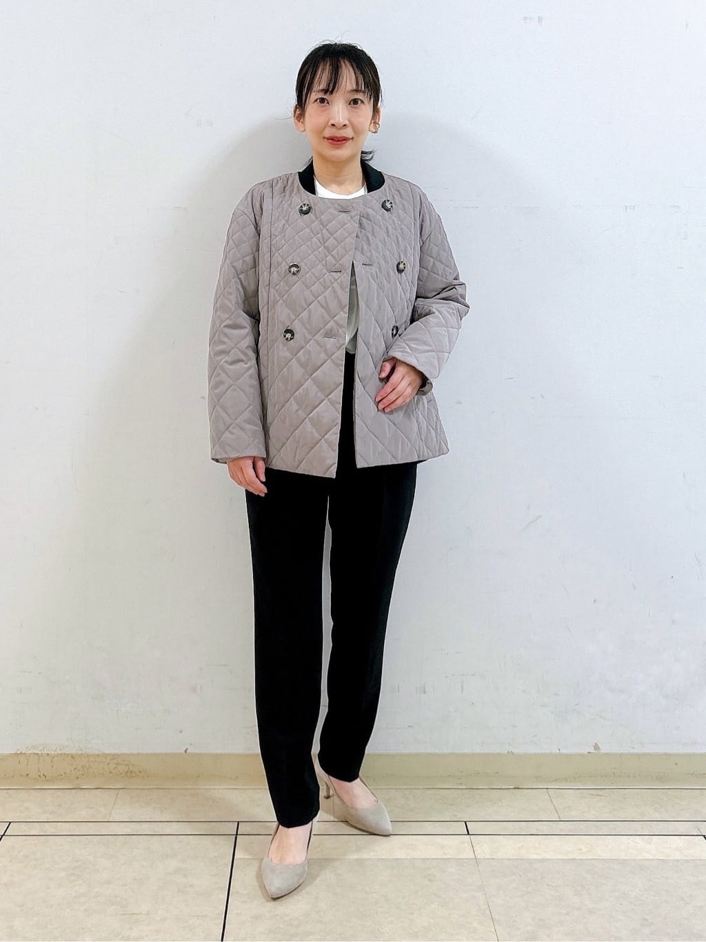 hattoriさんの「INDIVI｜【洗える／UVケア／スーツ】ストレッチノーカラージャケット」を使ったコーディネート