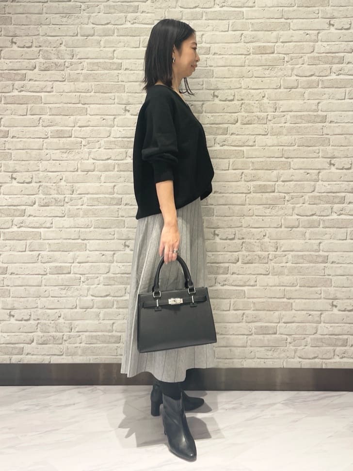 Mikoさんの「INDIVI｜◆【合皮／フォーマル】ショルダー付きスクエアバッグ」を使ったコーディネート