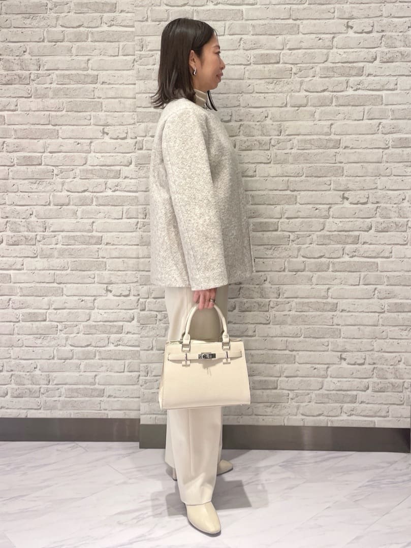 Mikoさんの「INDIVI｜◆【合皮／フォーマル】ショルダー付きスクエアバッグ」を使ったコーディネート