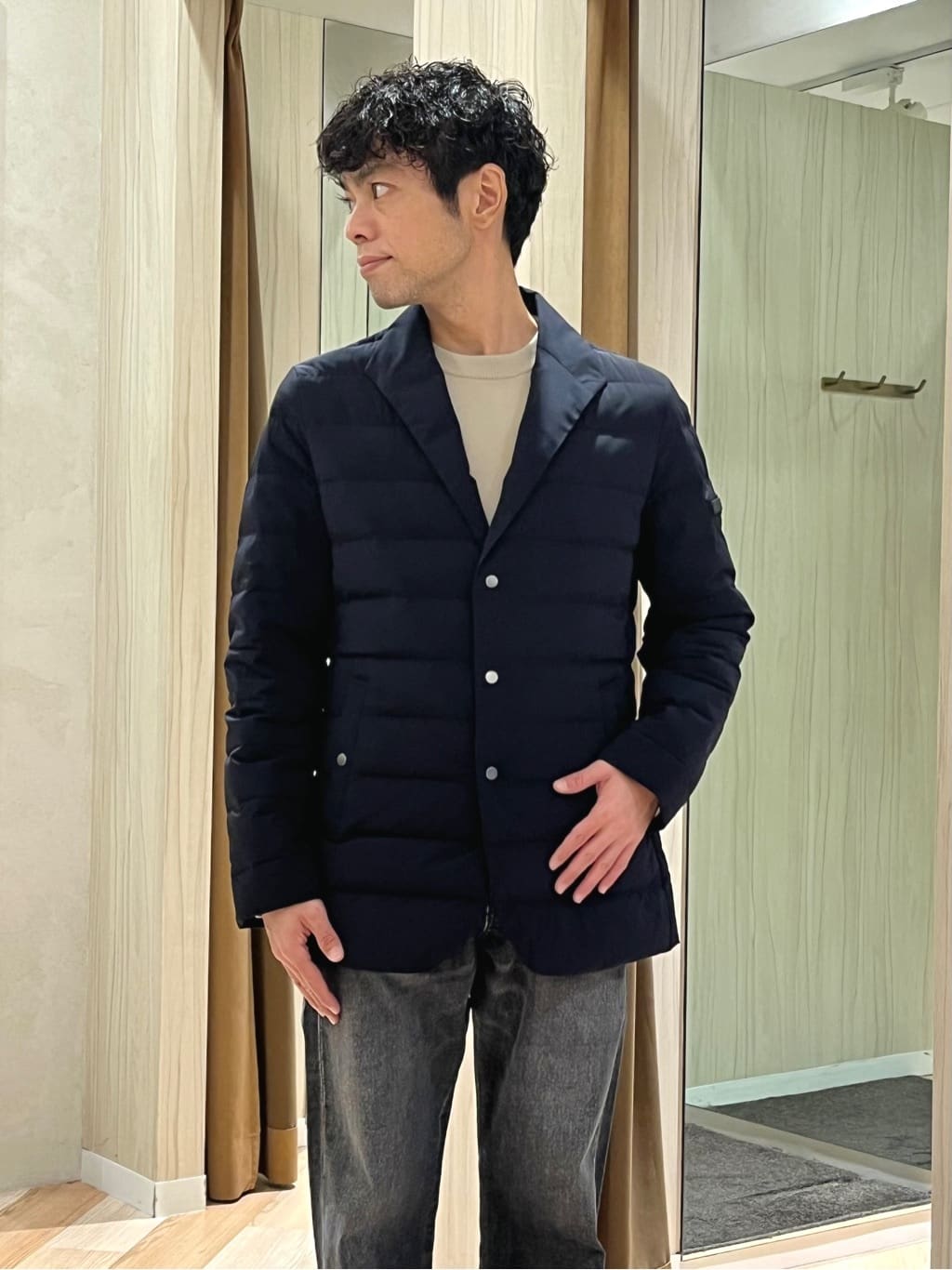 URAさんの「TAKEO KIKUCHI｜【ウールカシミヤブレンド】ビーバー調 スタンドカラー コート」を使ったコーディネート