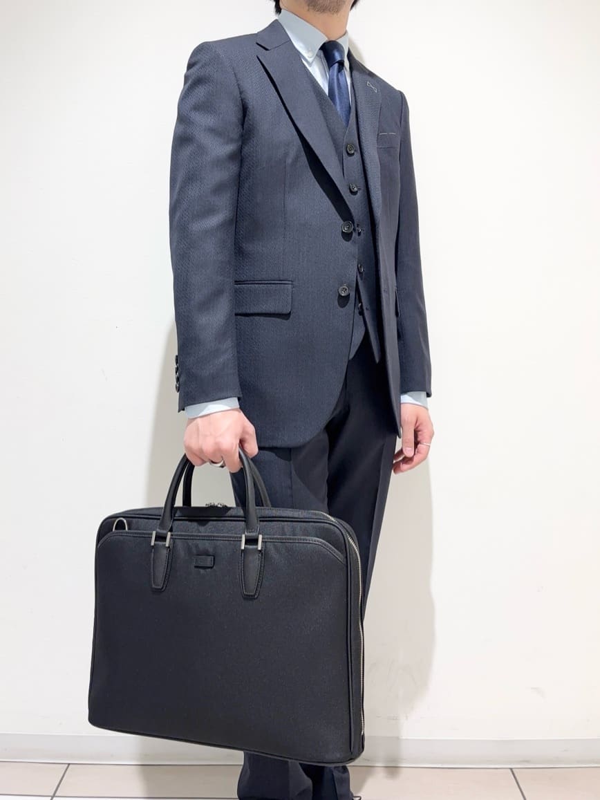及川さんの「TAKEO KIKUCHI｜【Made in JAPAN】矢絣（やがすり）スーツ／スリーピース対応」を使ったコーディネート