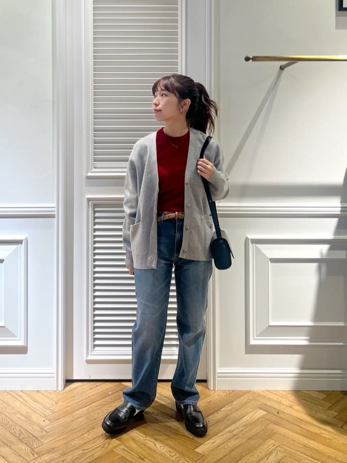 つじ まこさんの「DRESSTERIOR｜【ウォッシャブル】テーパードコンフォートデニム」を使ったコーディネート
