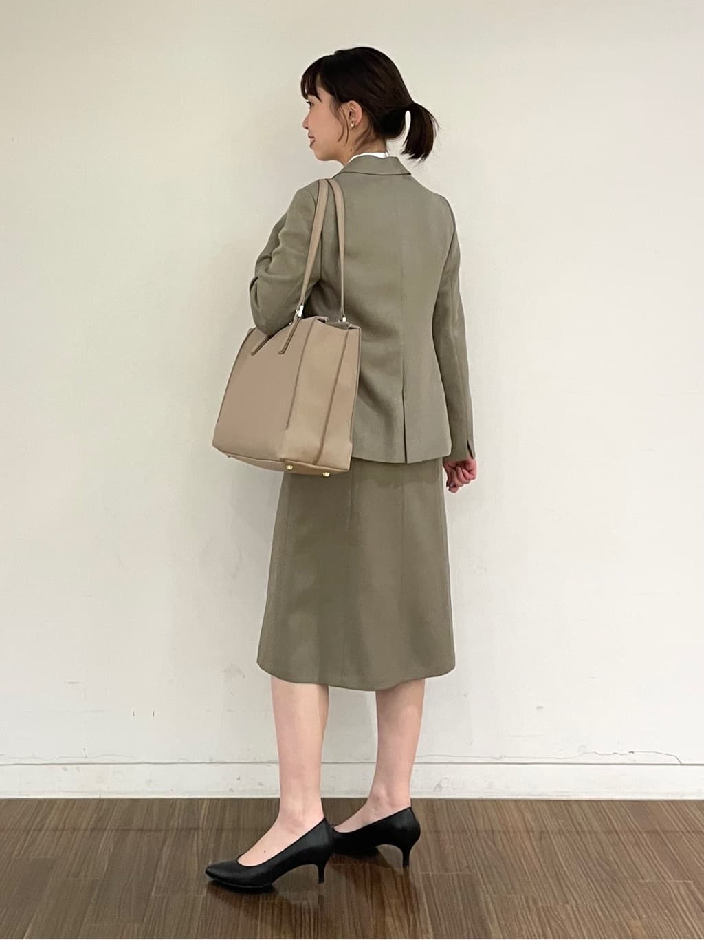 ねねさんの「INDIVI｜◆【高機能／収納力◎！】シゴデキバッグ」を使ったコーディネート